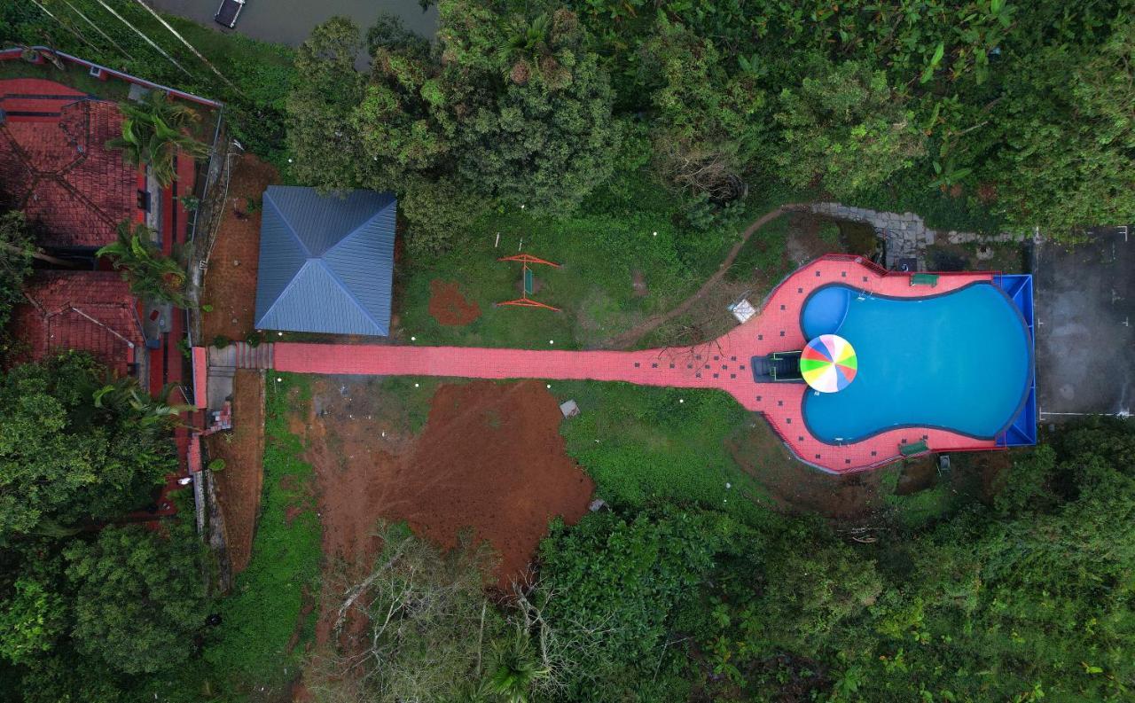 Clay Resort By Bestinn Leisure - Wayanad Padinjarathara 외부 사진