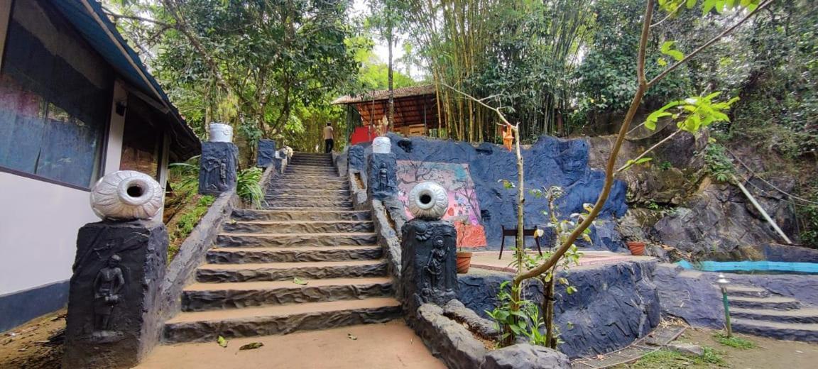 Clay Resort By Bestinn Leisure - Wayanad Padinjarathara 외부 사진