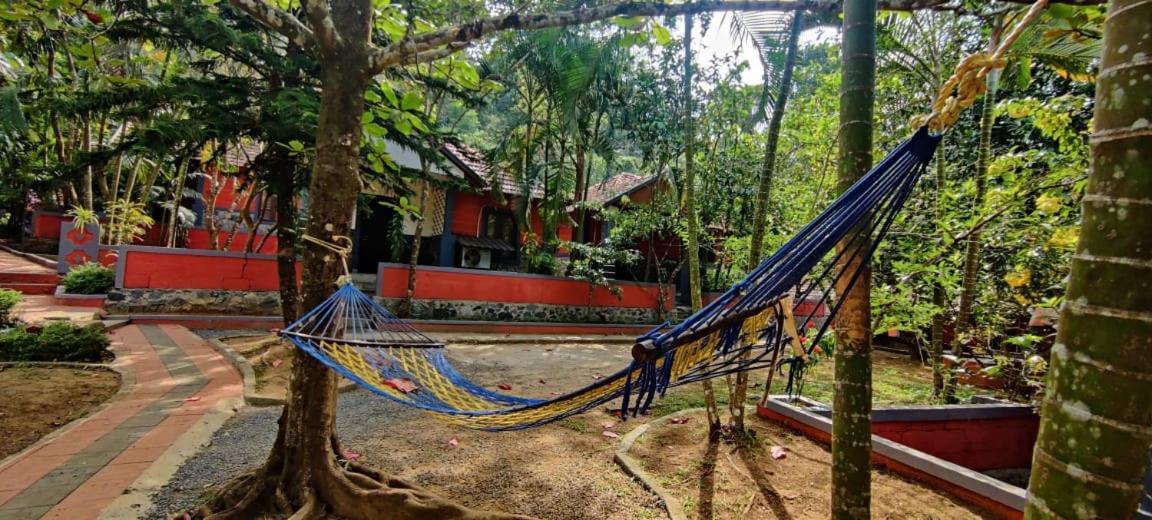 Clay Resort By Bestinn Leisure - Wayanad Padinjarathara 외부 사진